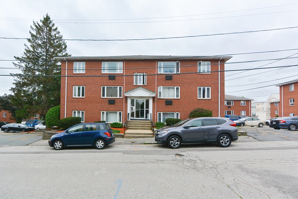 26 Carey Ave # 8
