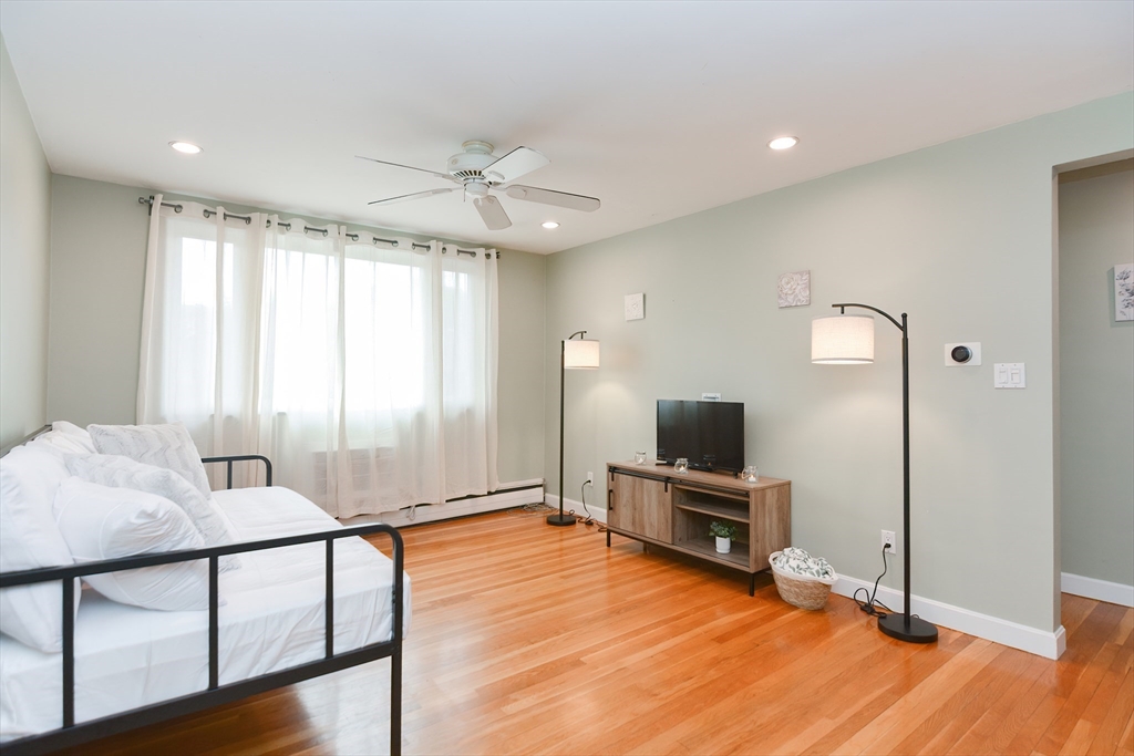 26 Carey Ave # 8