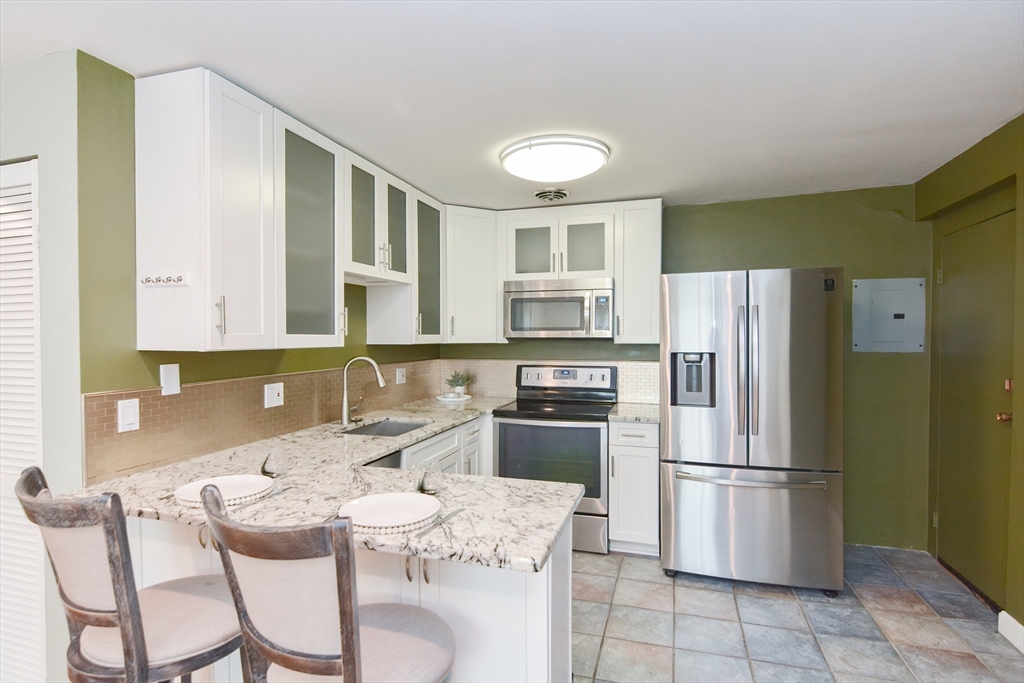 26 Carey Ave # 8