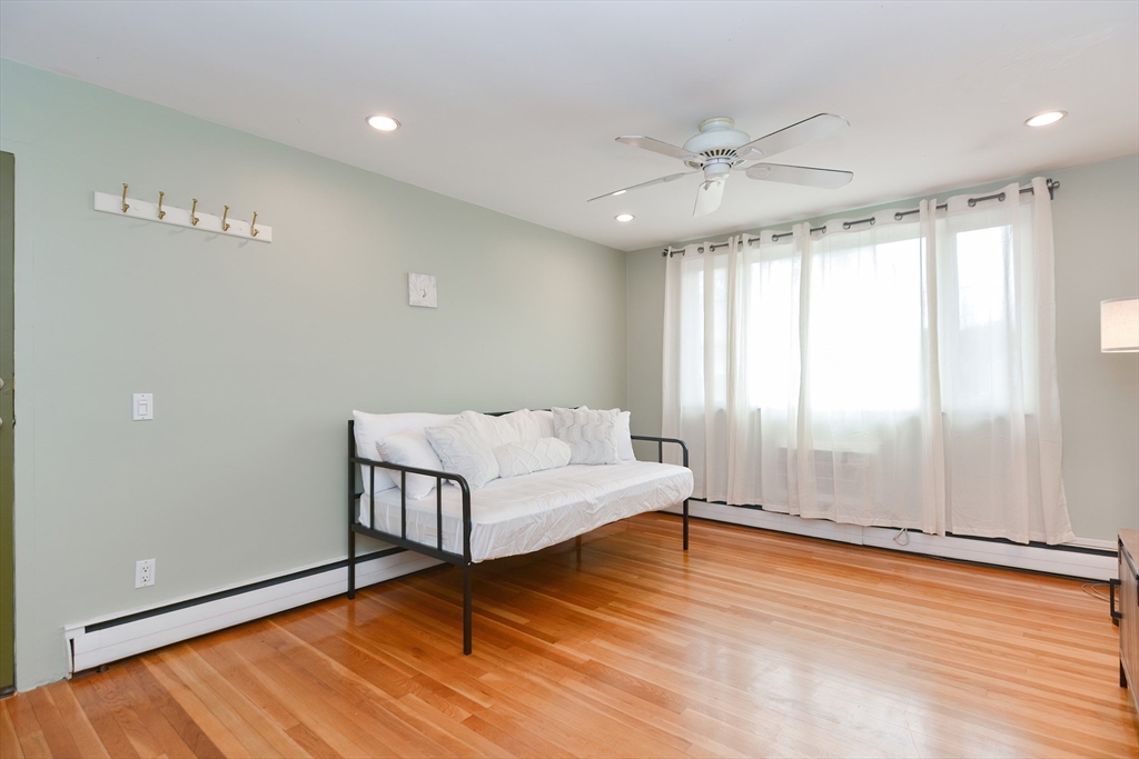 26 Carey Ave # 8