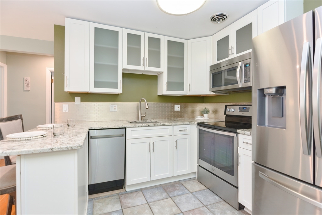 26 Carey Ave # 8