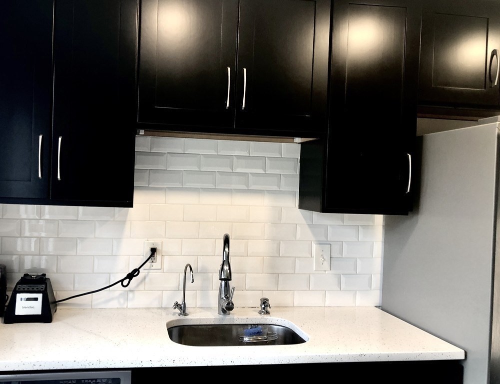 4 Emerson Gardens Rd # 4