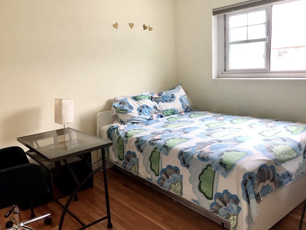 4 Emerson Gardens Rd # 4
