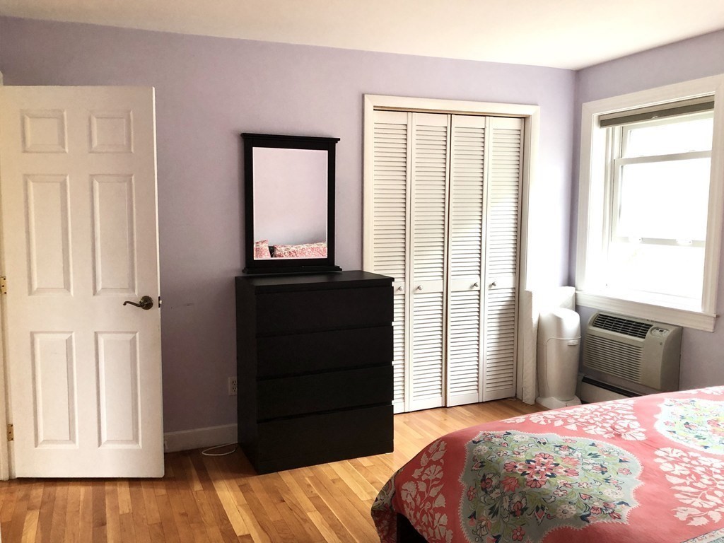 4 Emerson Gardens Rd # 4
