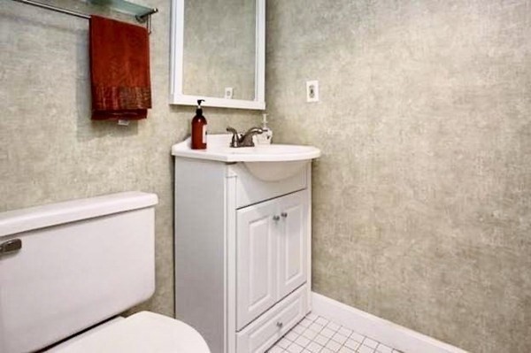 4 Emerson Gardens Rd # 4