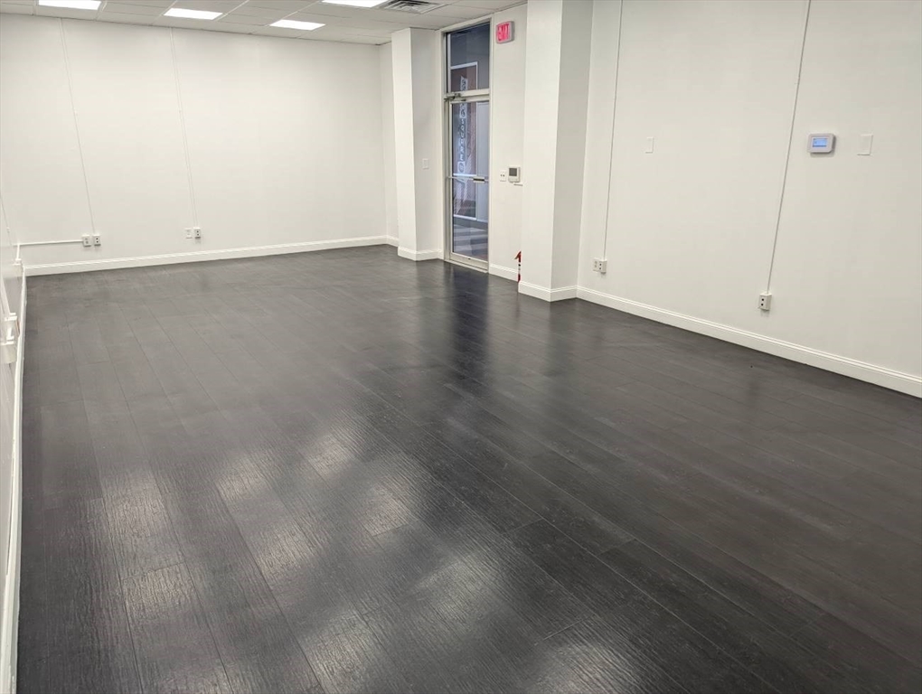 620 Massachusetts Ave # 2