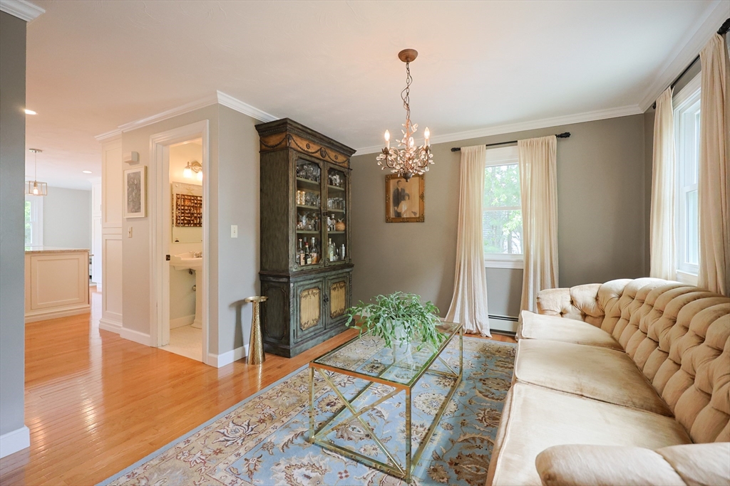 361 Oakridge Ave