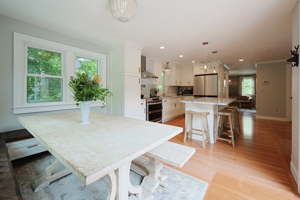 361 Oakridge Ave
