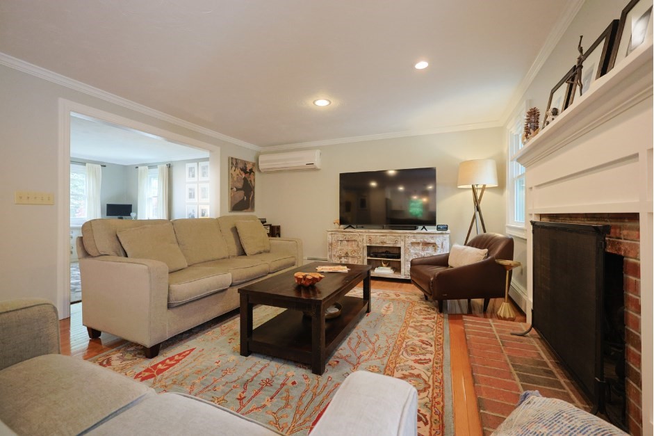 361 Oakridge Ave