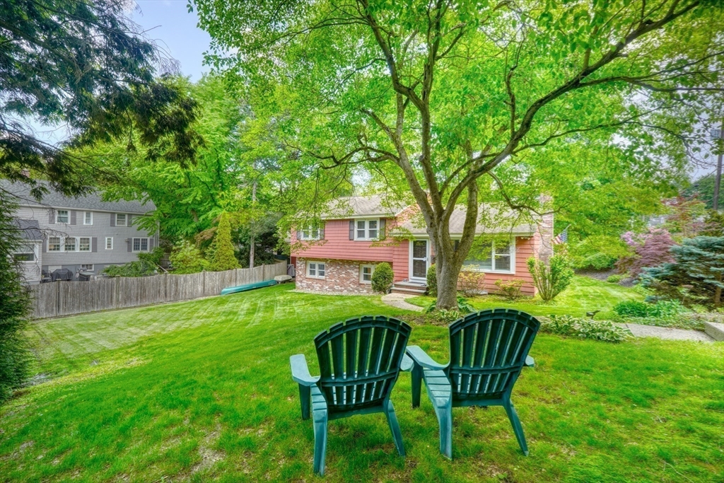 163 Main St
