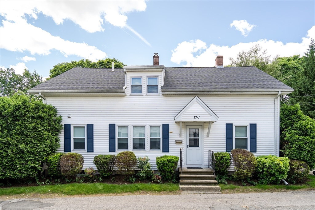 17-1 Parkers Ln # 1