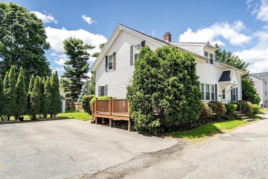 17-1 Parkers Ln # 1