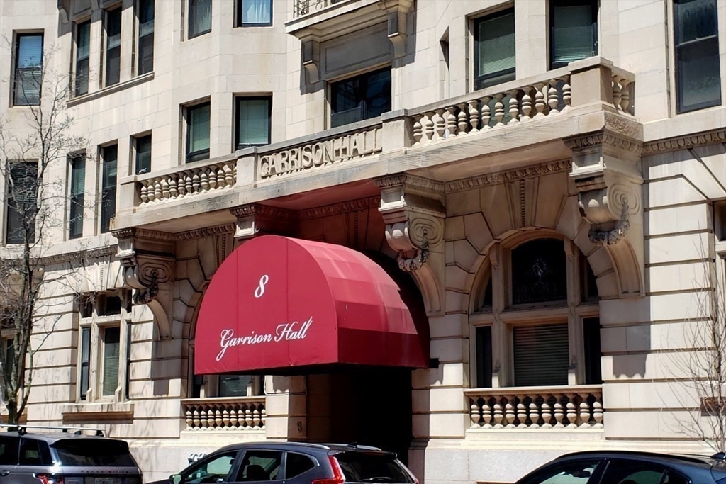 8 Garrison Street # 408