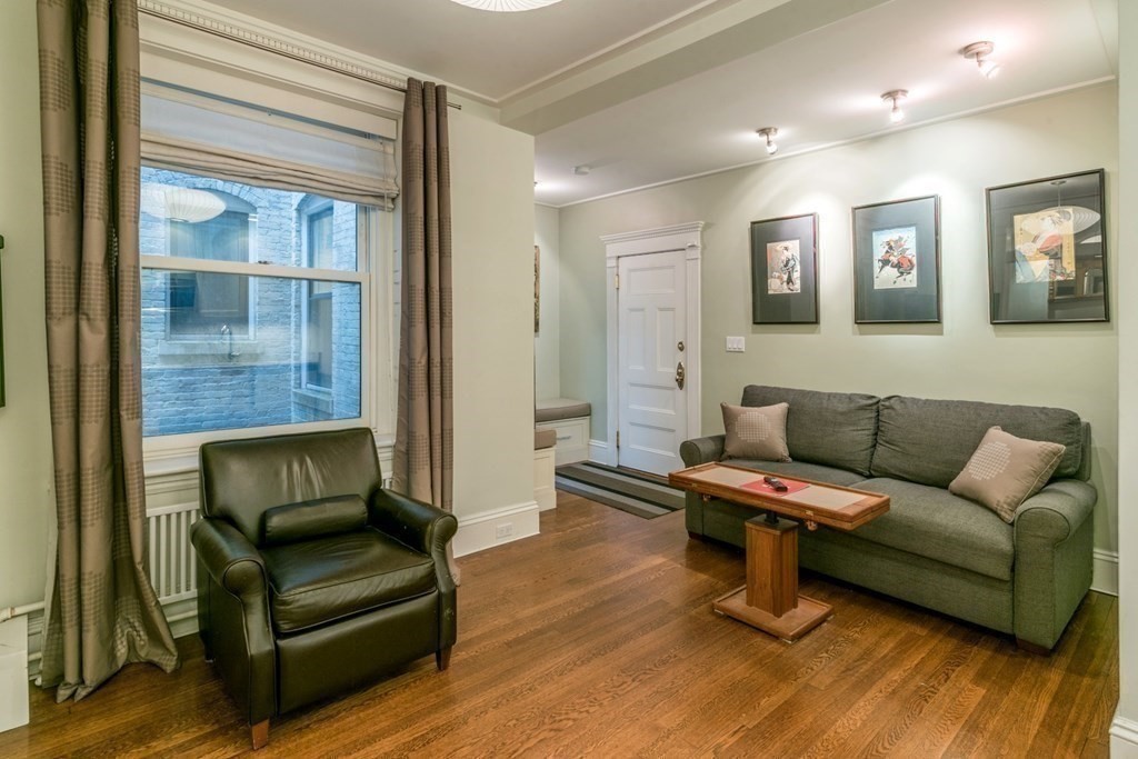 8 Garrison Street # 408