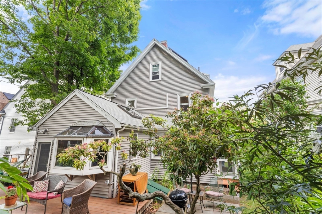 43 Bradwood St