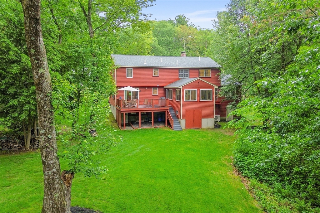 7 Colonial Drive