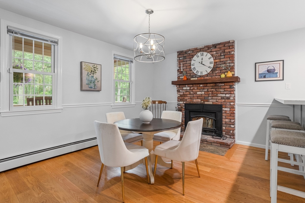 7 Colonial Drive