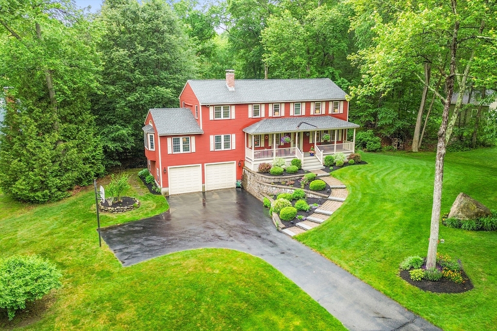 7 Colonial Drive