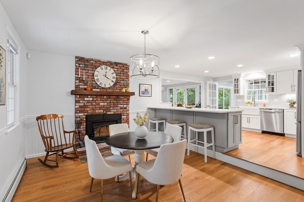 7 Colonial Drive