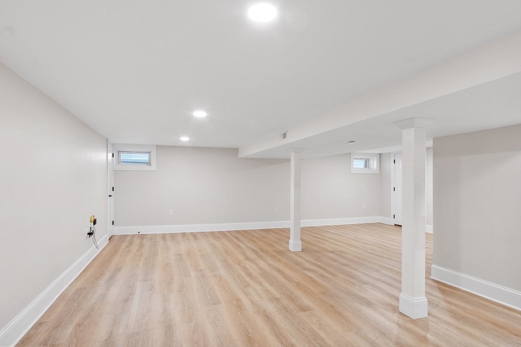 2028 Main St