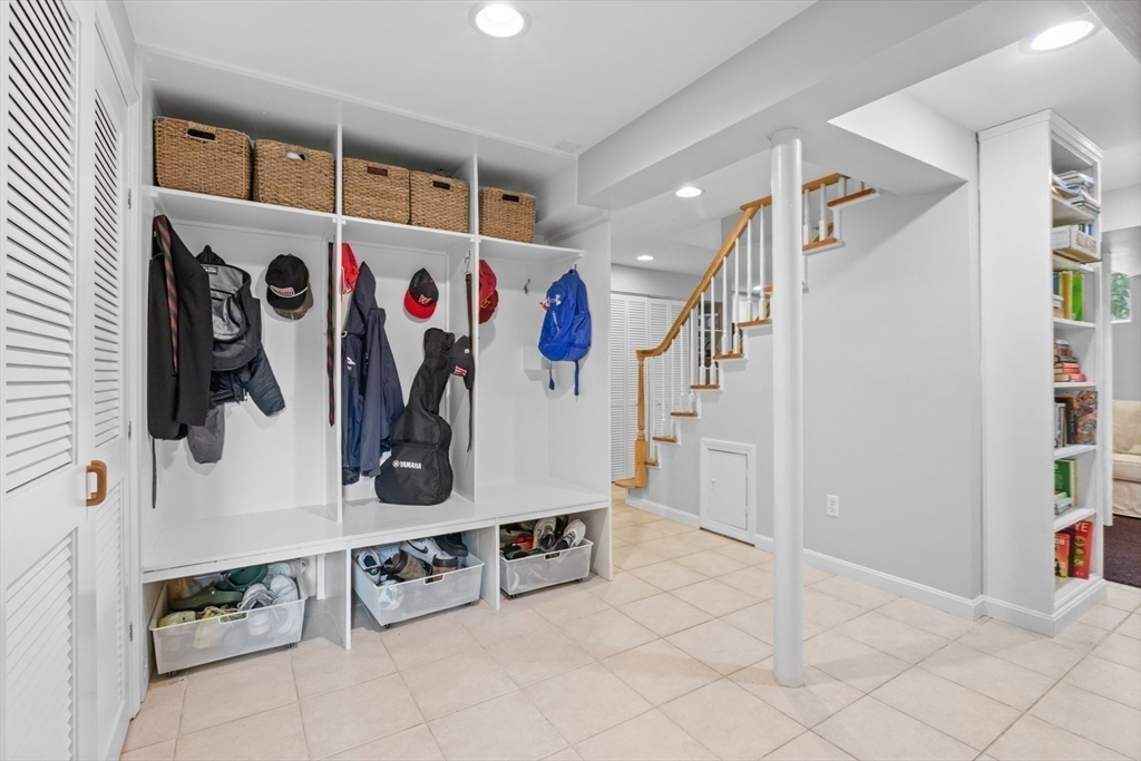 32 Oneida Road