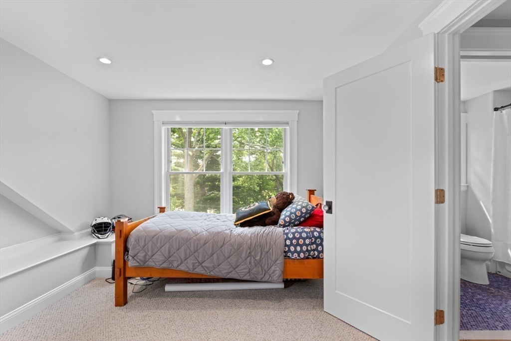32 Oneida Road