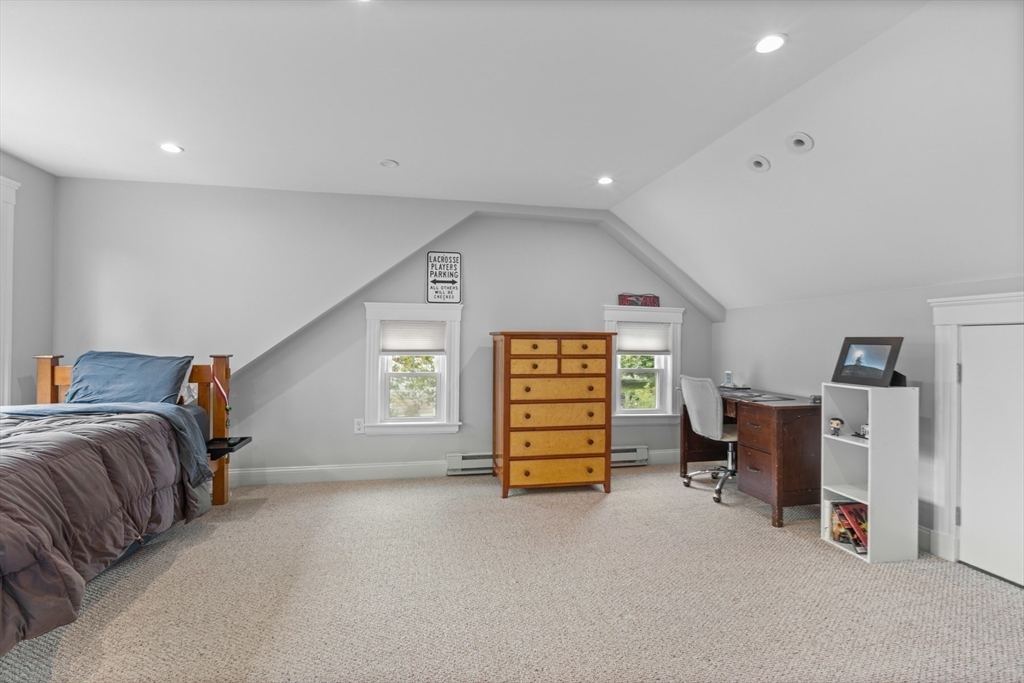 32 Oneida Road