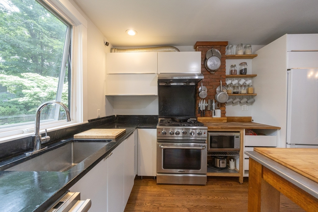 34 Lewis Ave # 34