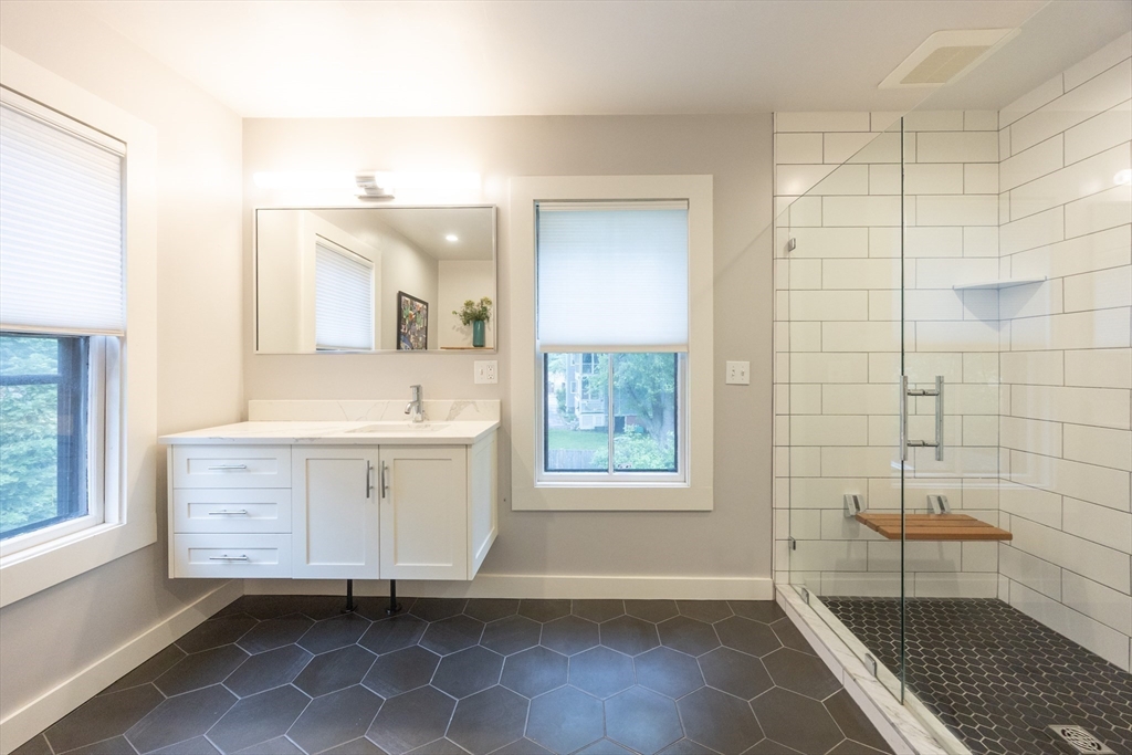 34 Lewis Ave # 34