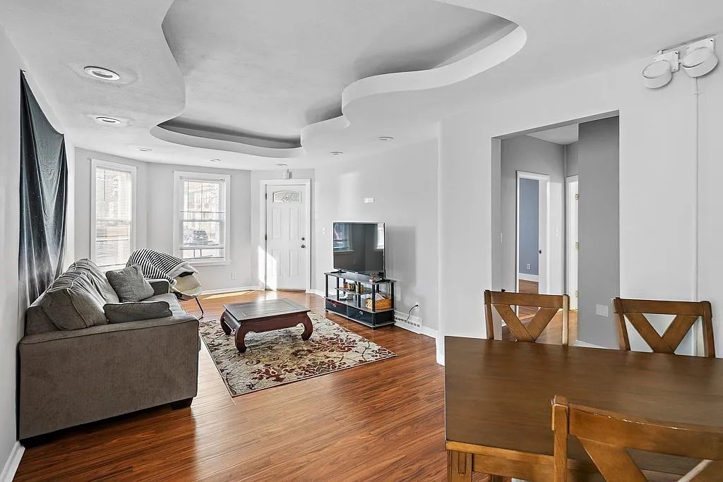 364 Main Street # 1