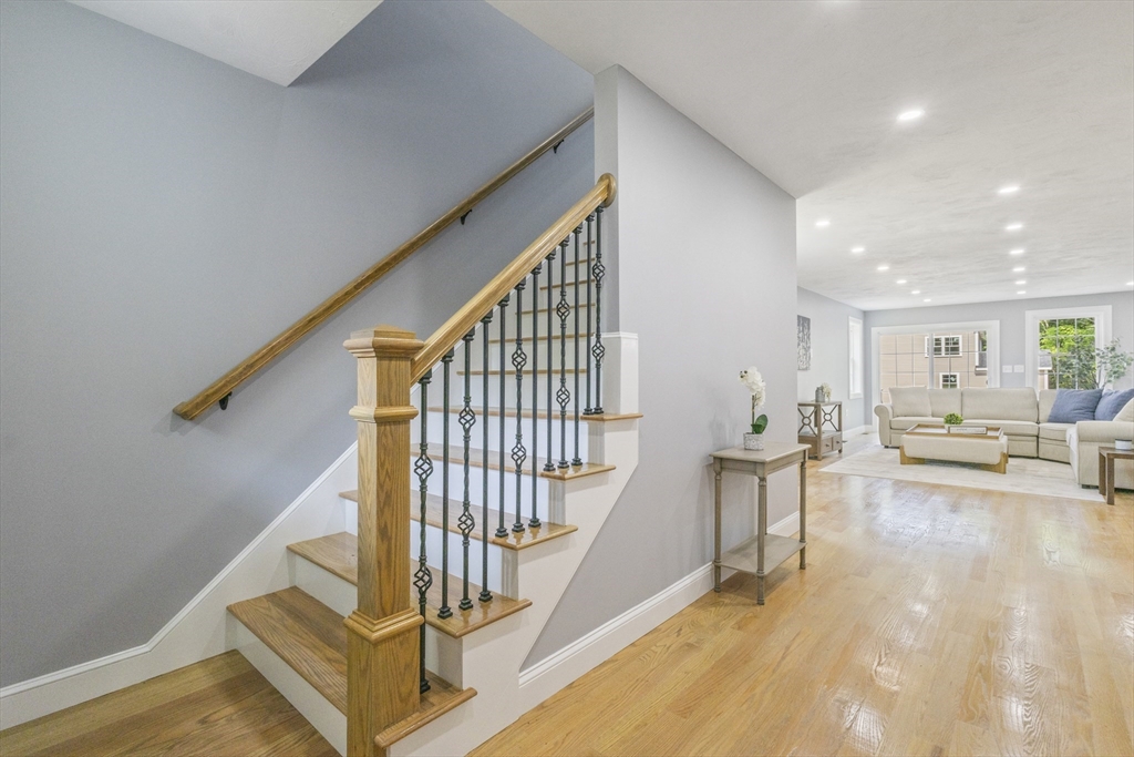 123 West St