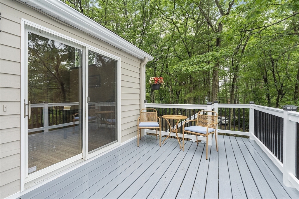 76 Lakewood Park Rd