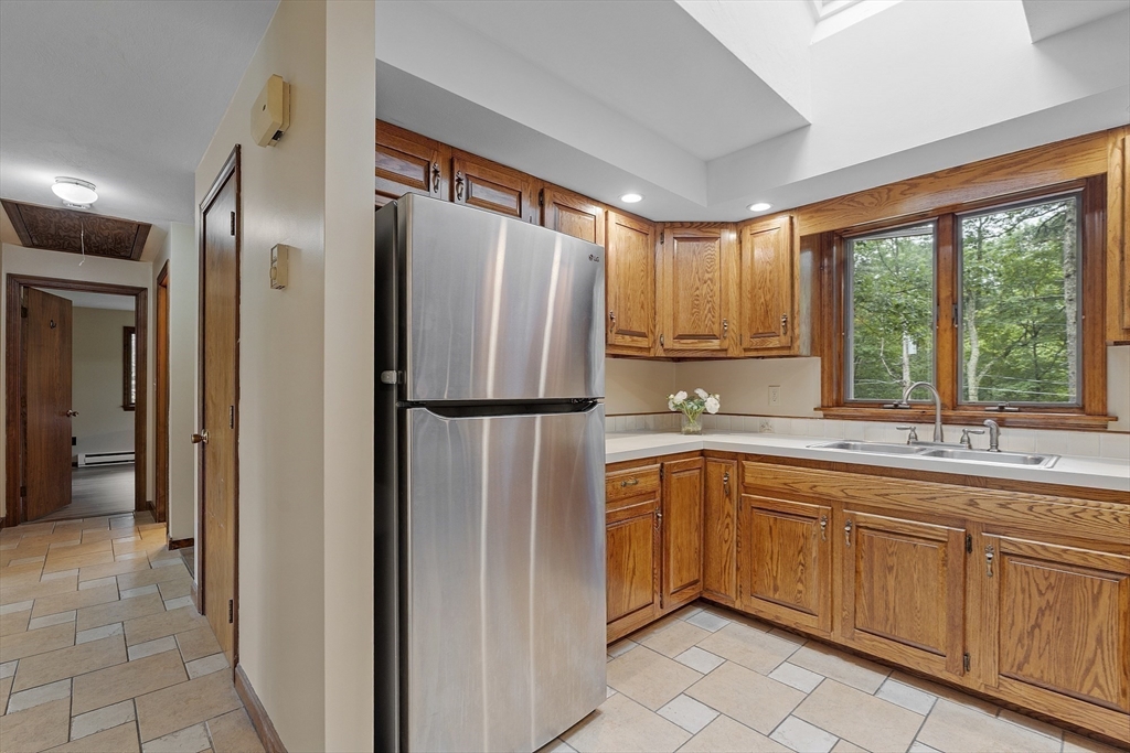76 Lakewood Park Rd