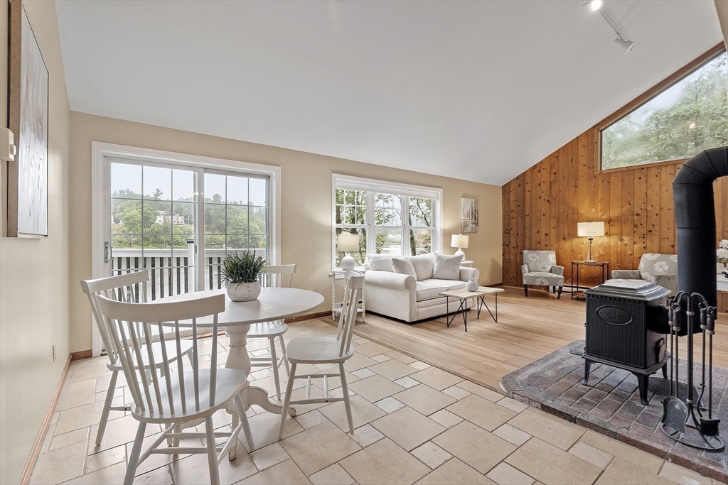 76 Lakewood Park Rd