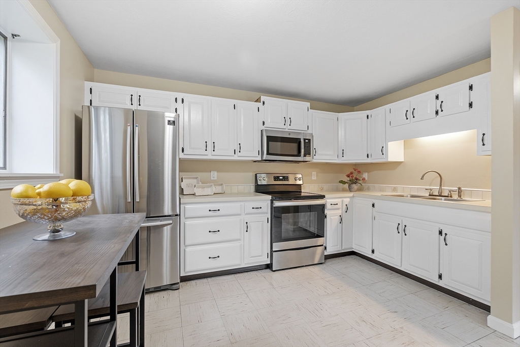 76 Lakewood Park Rd