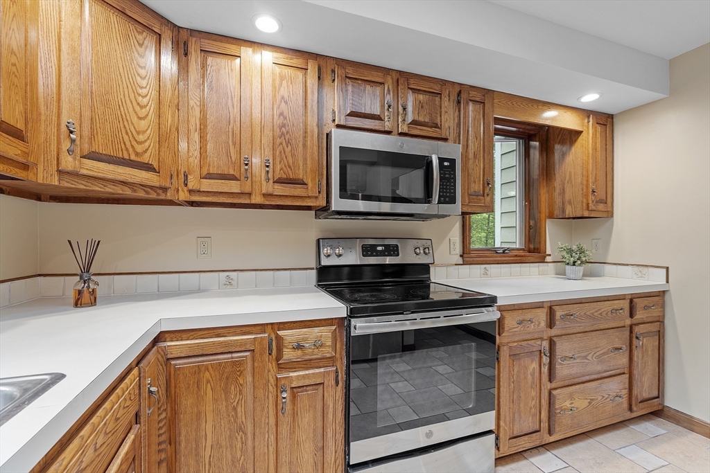 76 Lakewood Park Rd