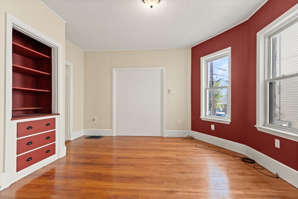 12 Porter St
