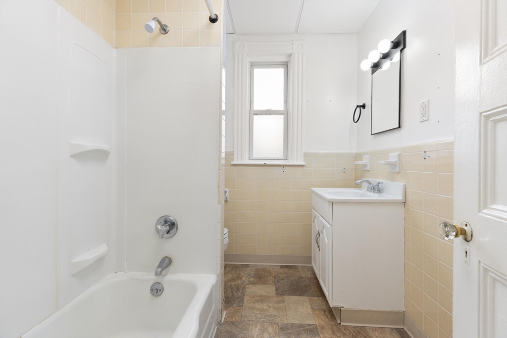12 Porter St