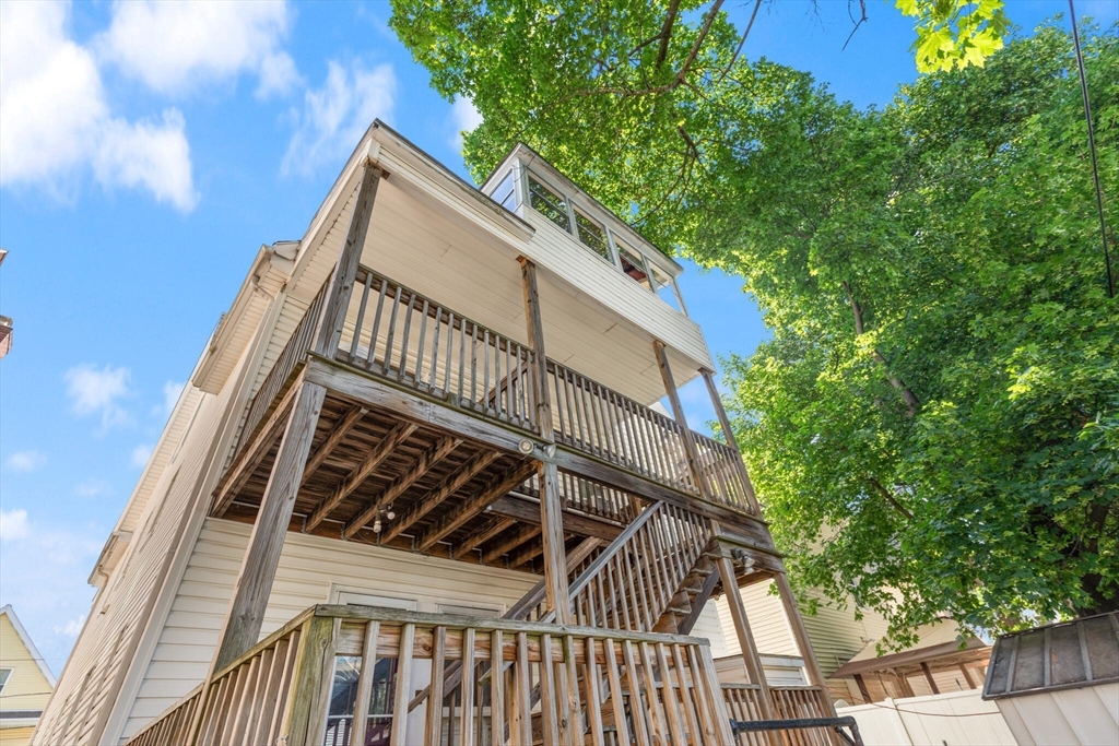 12 Porter St