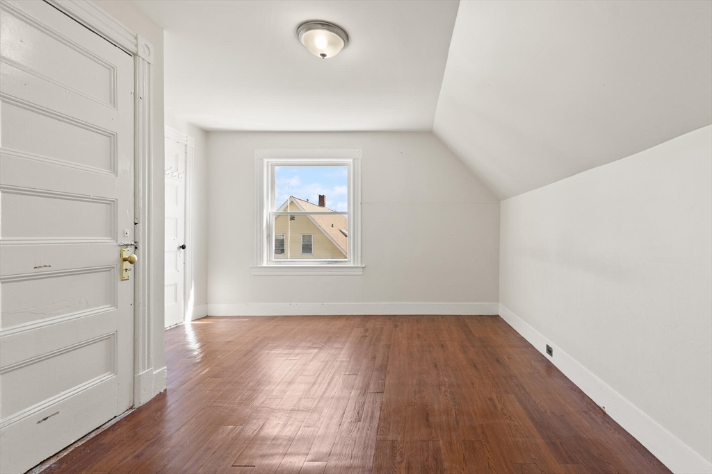 12 Porter St