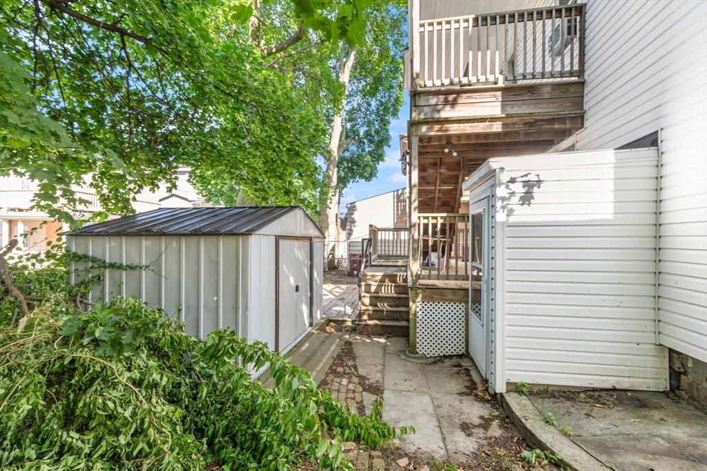 12 Porter St