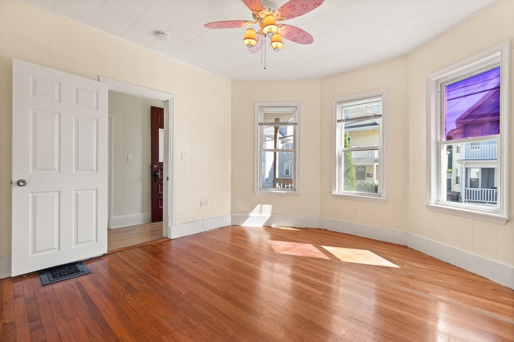 12 Porter St