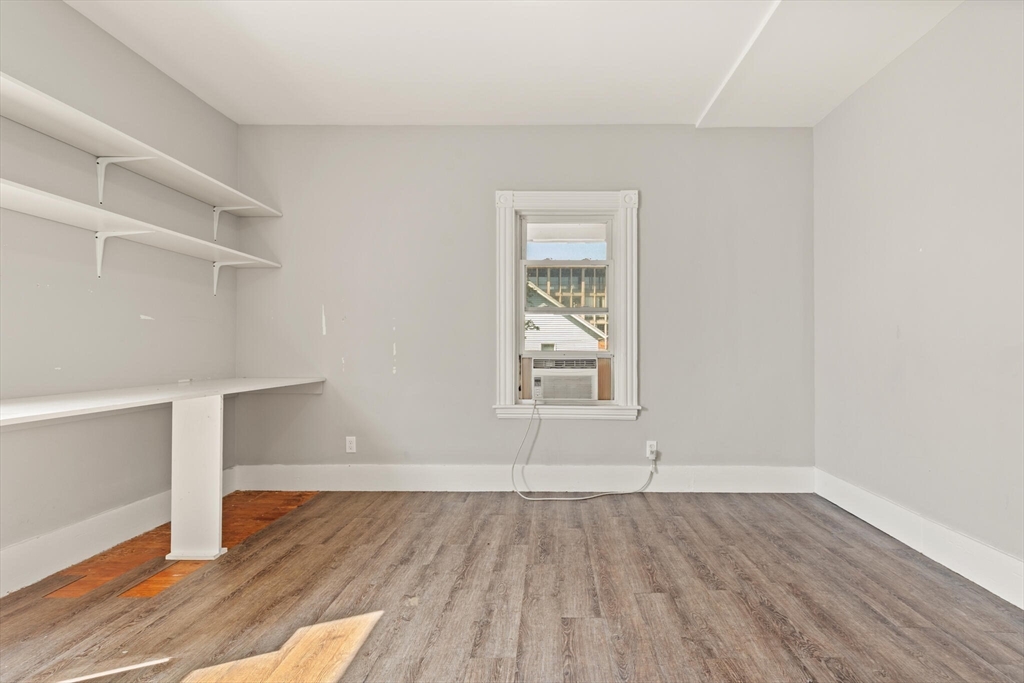 12 Porter St