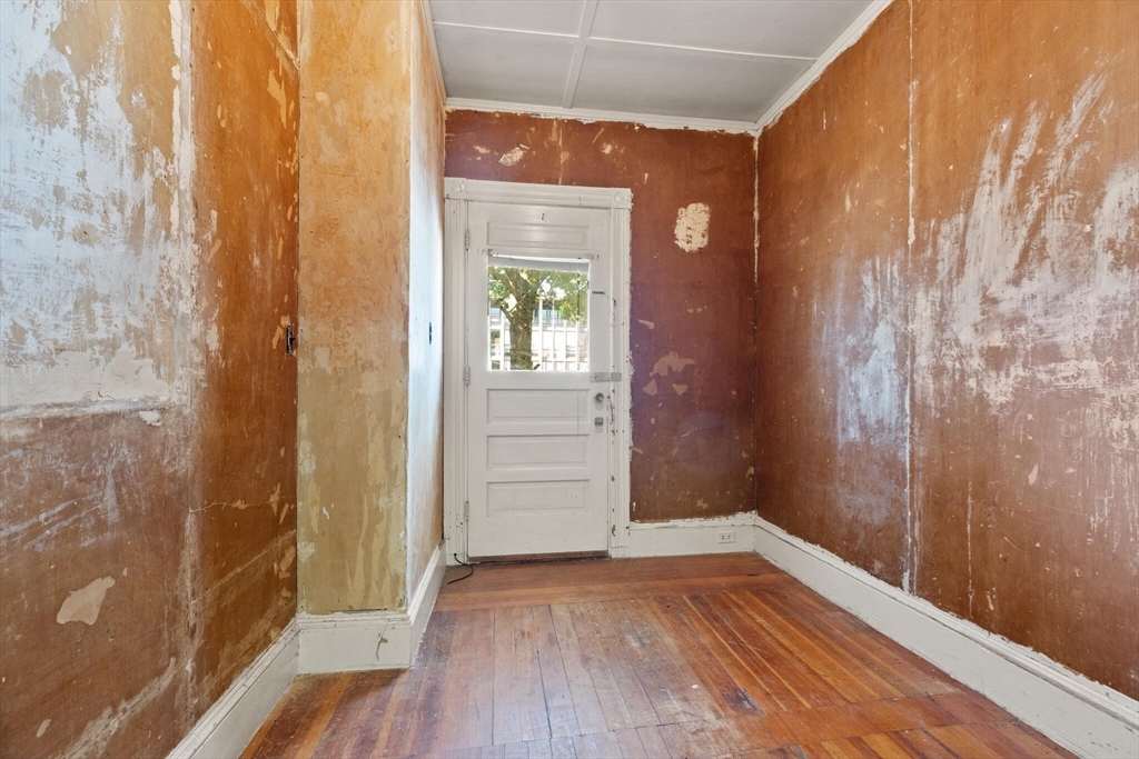 12 Porter St