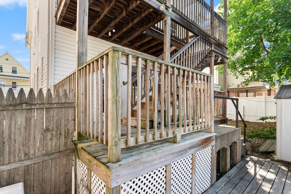 12 Porter St
