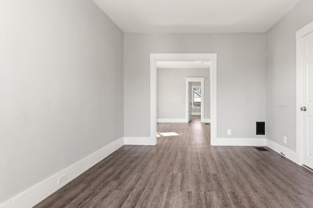 12 Porter St