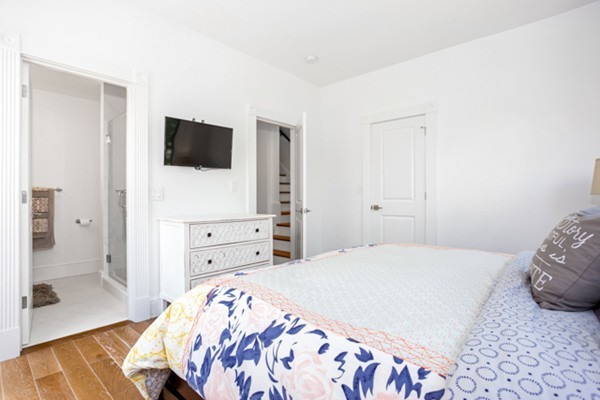 111 Trowbridge St # 7