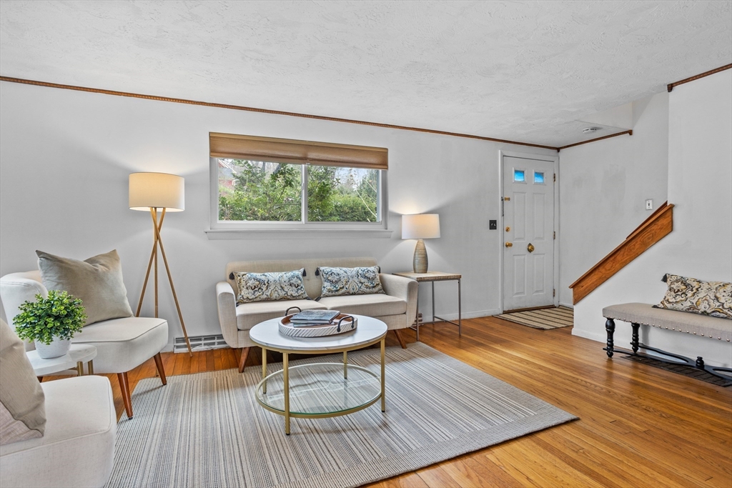 108 Central St # 108