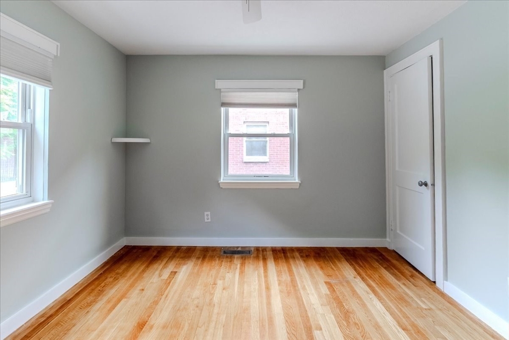 37 Aldrich Rd # 1