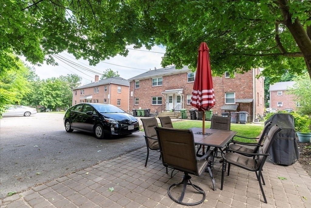 37 Aldrich Rd # 1